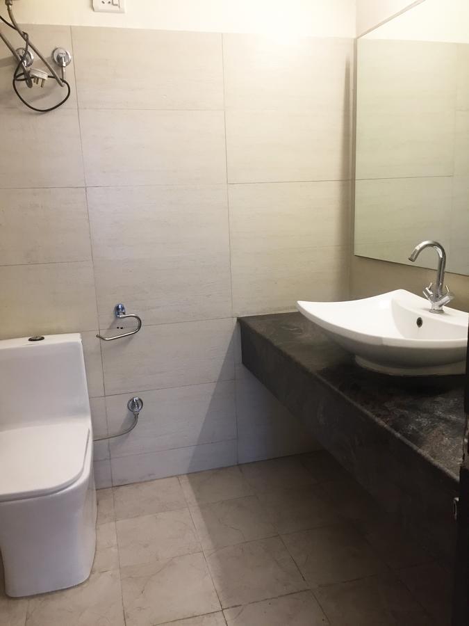 Anantkoti Hotel Нью-Дели Экстерьер фото