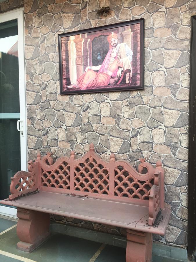 Anantkoti Hotel Нью-Дели Экстерьер фото