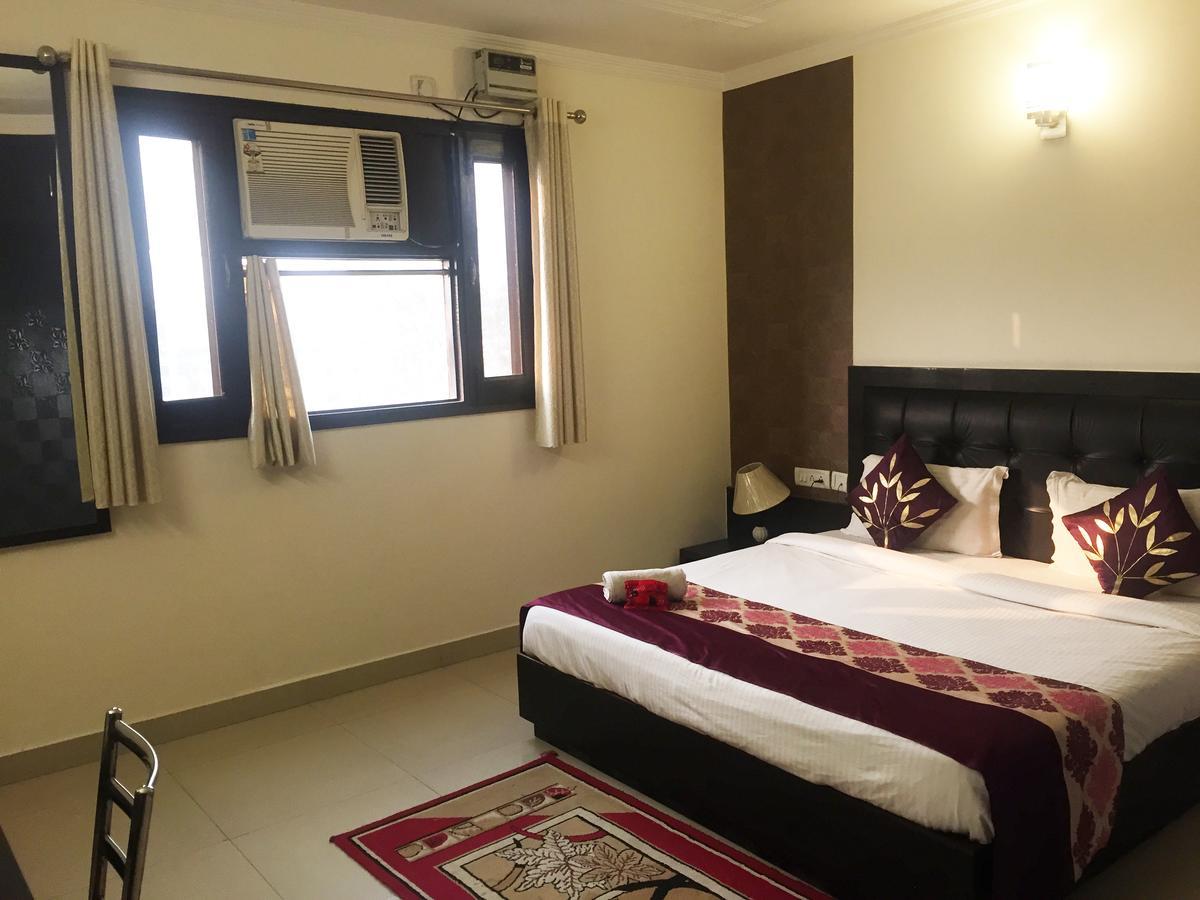 Anantkoti Hotel Нью-Дели Экстерьер фото