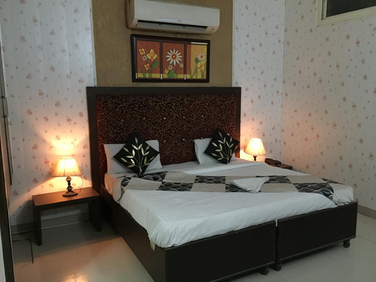 Anantkoti Hotel Нью-Дели Экстерьер фото